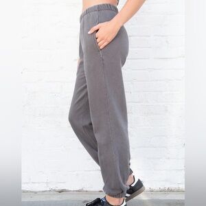 Brandy Melville ROSA SWEATPANTS